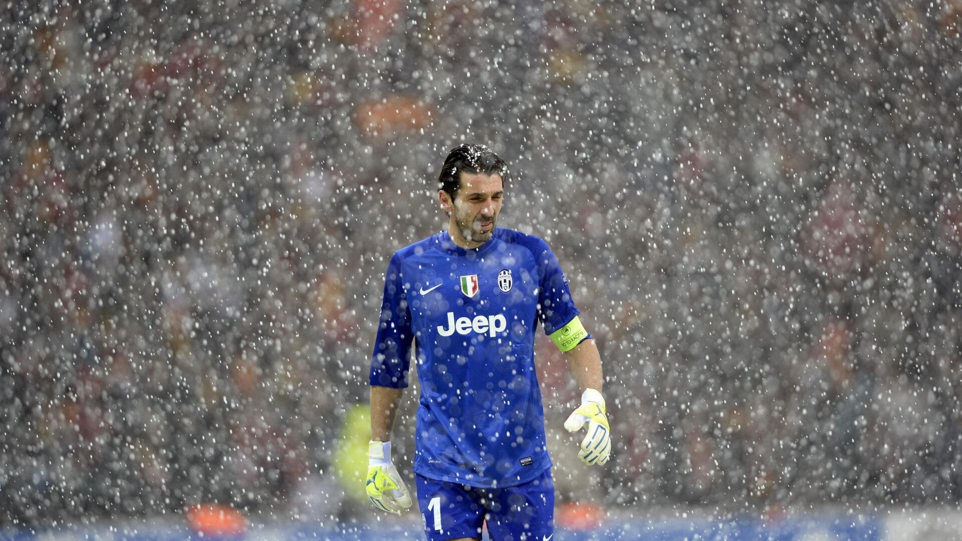 《王者荣耀》“荣耀之巅”决赛倒计时,谁能登顶荣耀之巅?